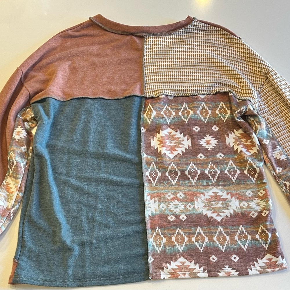 Sugarfox Patchwork Two Tone Aztec Outseam top - Picture 8 of 8